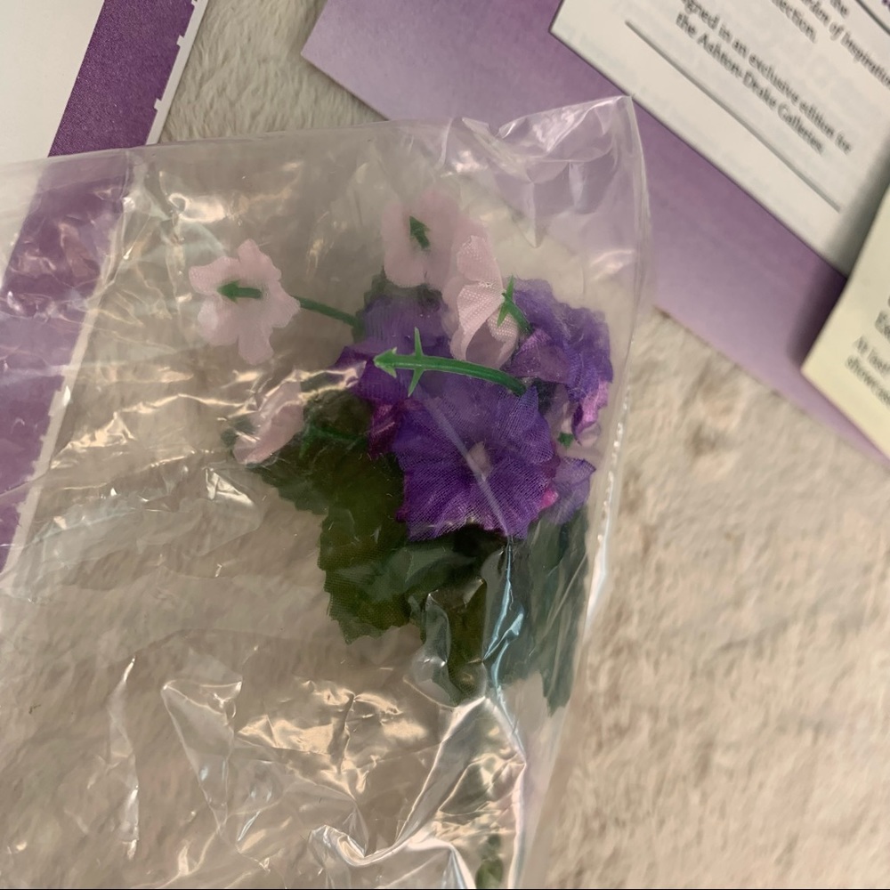 NEW Ashton Drake Galleries "Gathering Violets" Porcelain Doll - Picture 17 of 17
